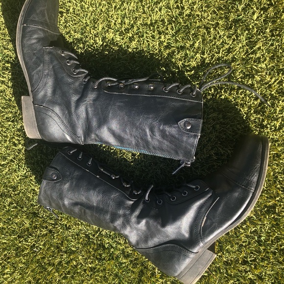 Black Faux Leather Lace-up Combat Moto Boots, w/cool turquoise lined Back Zipper - Picture 5 of 16